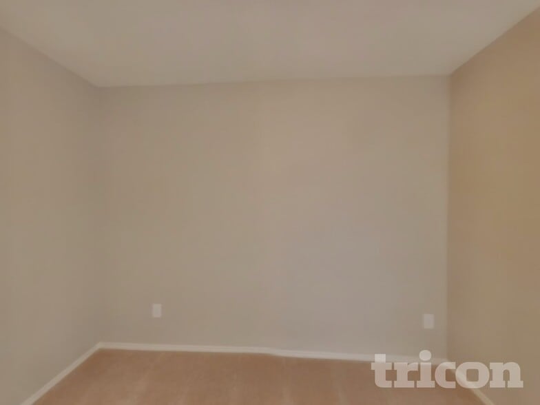 Building Photo - 1717 Claireborne Ct