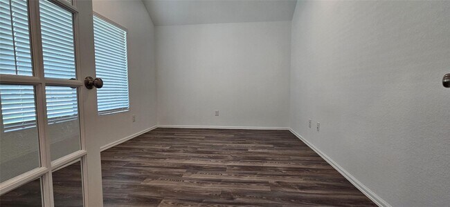 Building Photo - 9515 Meghan Heigts Dr
