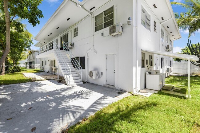 Building Photo - 501 NE 82nd Terrace