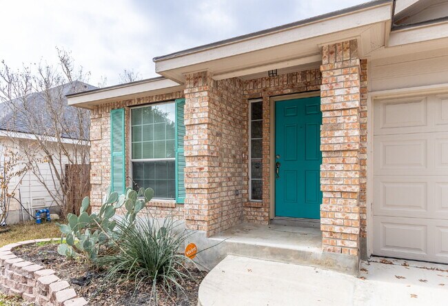 Building Photo - 2476 Medina Dr