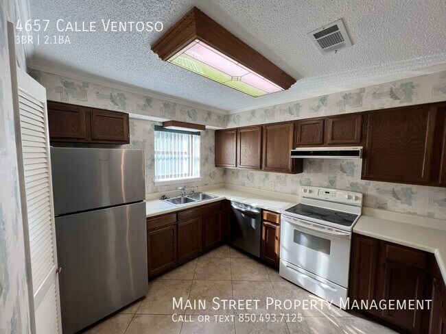 Building Photo - 4657 Calle Ventoso