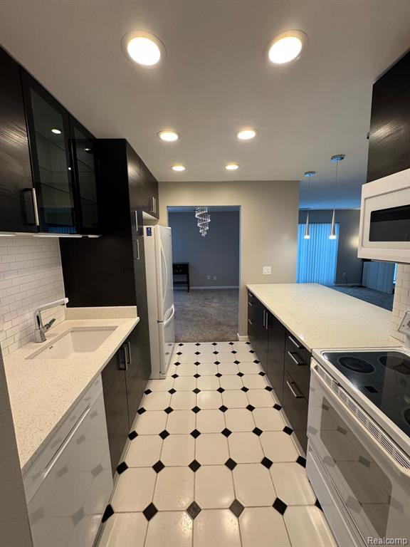 Building Photo - 18453 University Park Dr