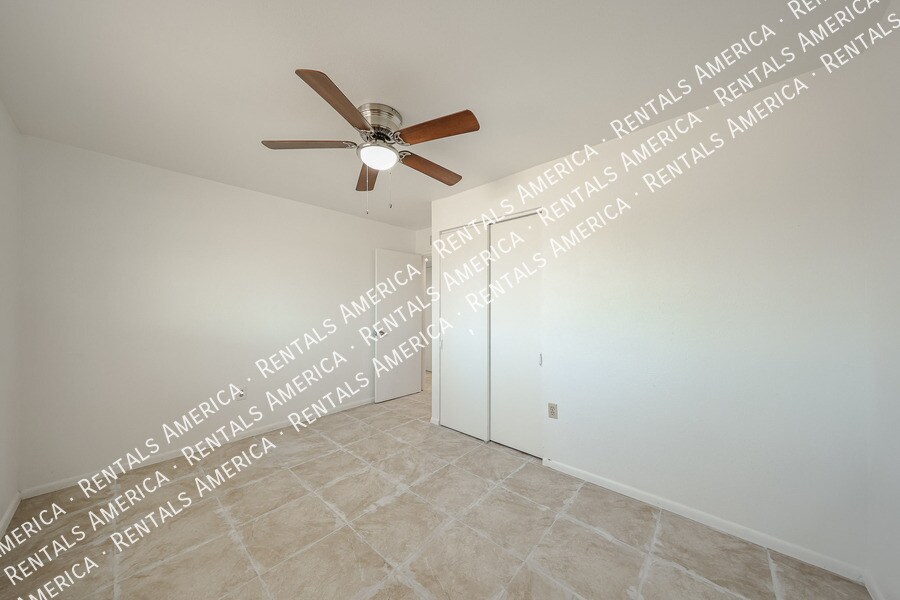 Building Photo - 410 N Ironwood-