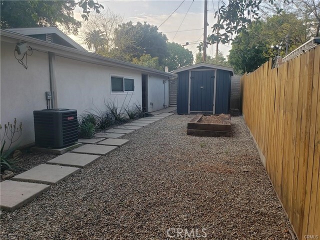 Building Photo - 124 Cedar St