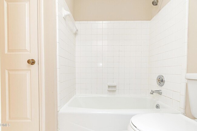 Building Photo - 1021 Brighthurst Dr