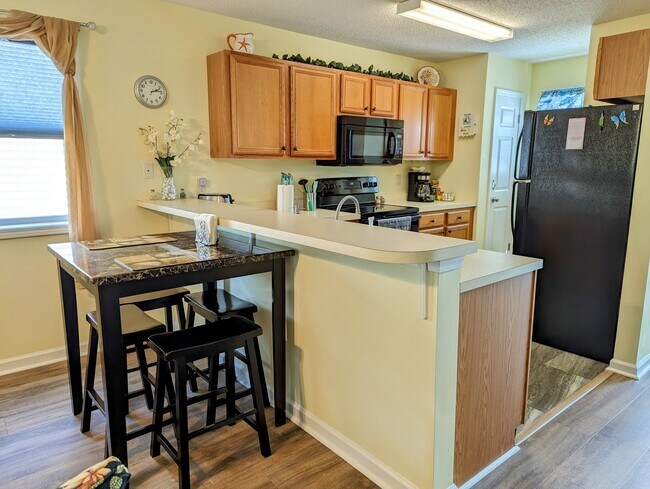 Building Photo - 1460 Blue Tree Ct