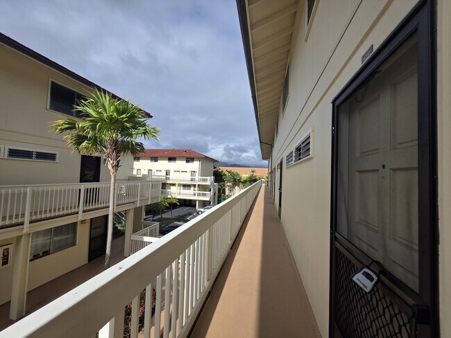 Building Photo - 350 Aoloa St