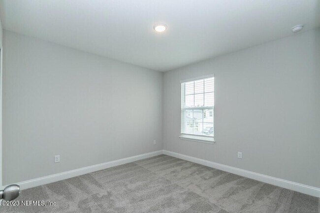 Building Photo - 13973 Sterely Ct N