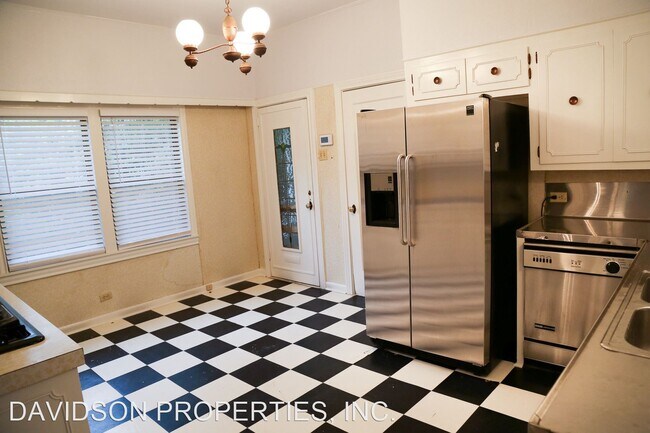Building Photo - 3 br, 2 bath House - 628 Terrell Rd.