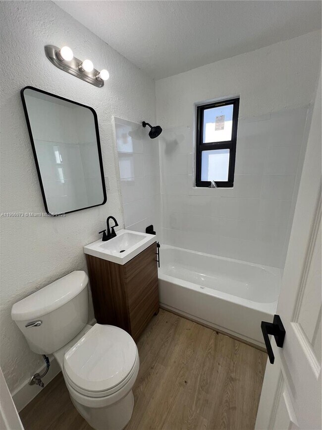 Building Photo - 1821 NW 74th Ter