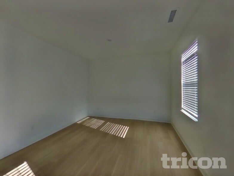 Building Photo - 11904 Moorfield Ln