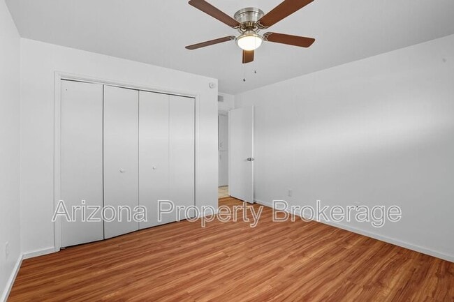 Building Photo - 2110 S Granada Dr