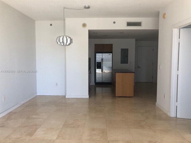 Building Photo - 1050 Brickell Ave