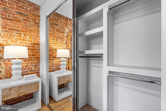 Building Photo - 1224 11th St NW