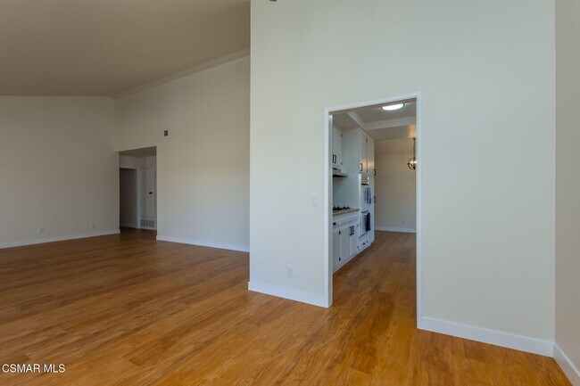 Building Photo - 46 N Northam Ave