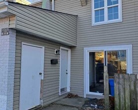 Building Photo - 2015 Berkshire Cir