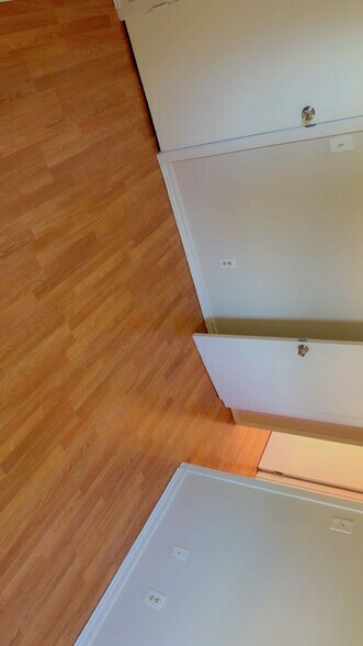 Building Photo - 8 Higbie Dr