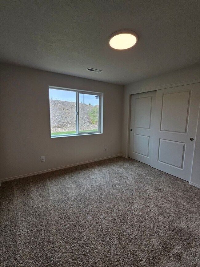 Building Photo - Newly Constructed 2 Bedroom, 2 Bathroom Home with Garage