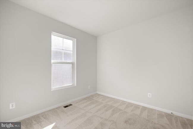 Building Photo - 104 Heyford Dr