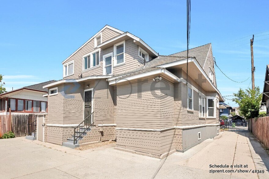 Building Photo - 2121 Portland St