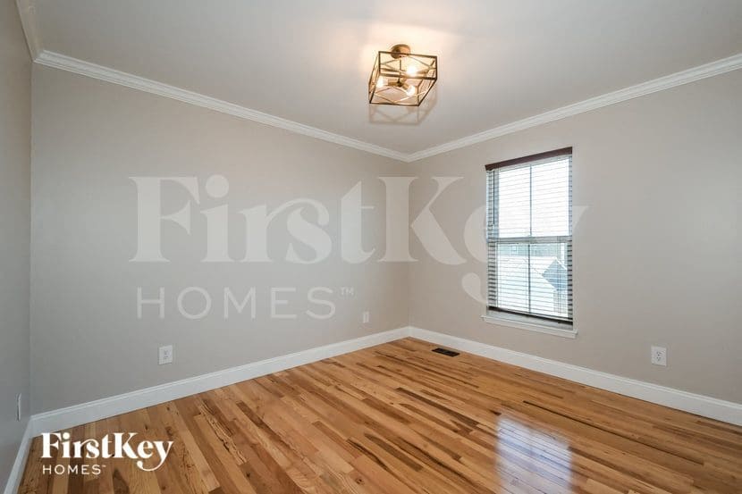 Building Photo - 3218 Tiber St