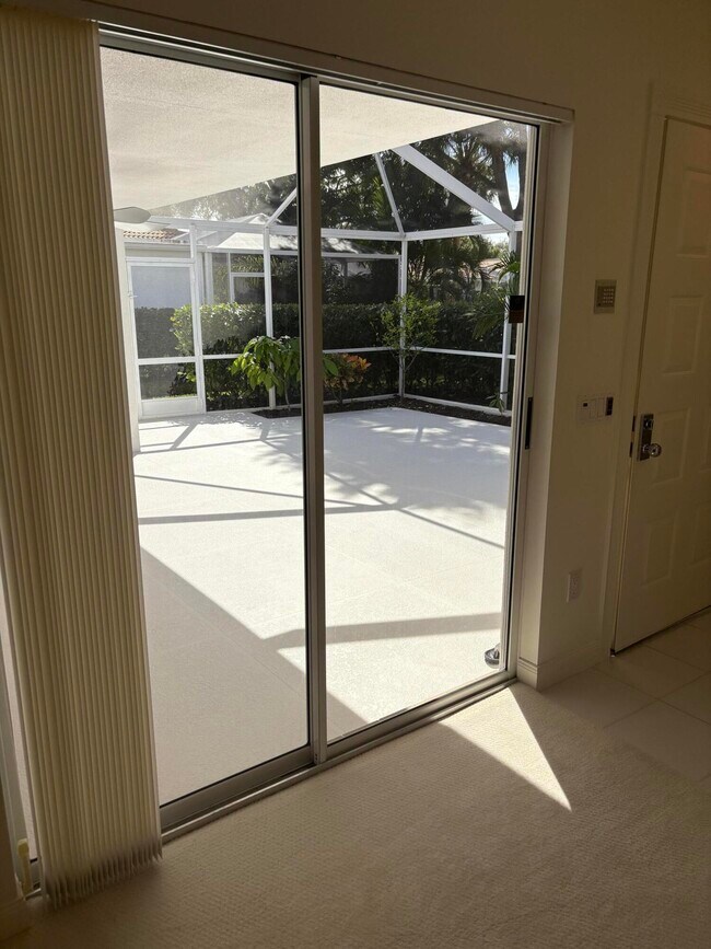 Building Photo - 10303 Chapman Oak Ct