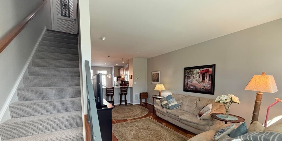 Building Photo - 14050 Cannondale Way