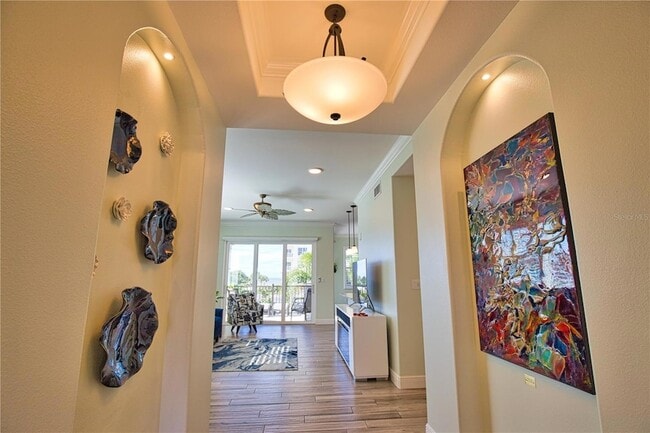 Building Photo - 830 The Esplanade N