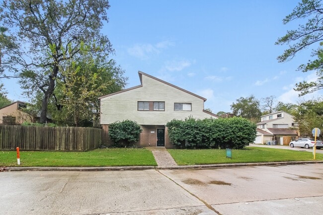 Primary Photo - 17803 S Cypress Villas Dr