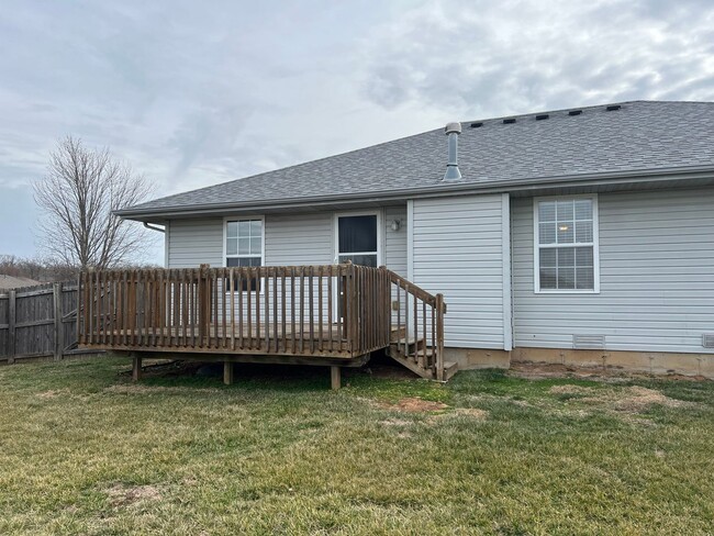 Building Photo - Corner Lot in The Rivers, Ozark