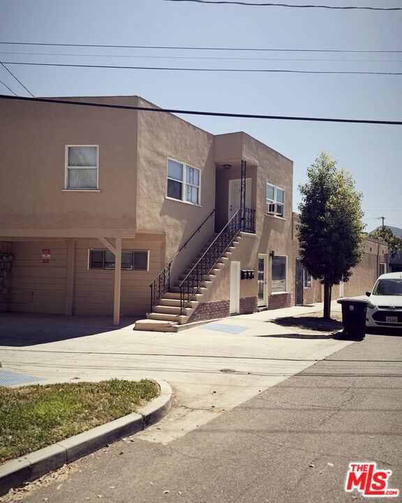 Primary Photo - 112 N Lincoln St