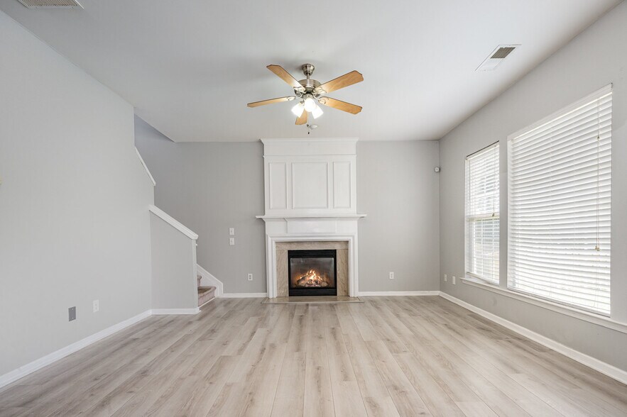Building Photo - 10901 Claude Freeman Dr