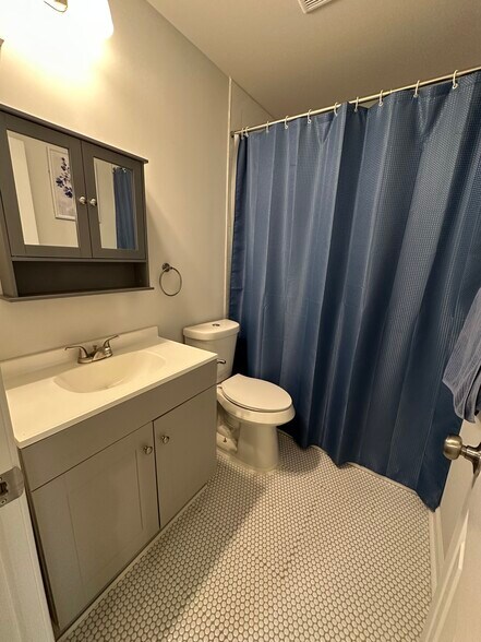 Building Photo - 100 Brierwood Dr