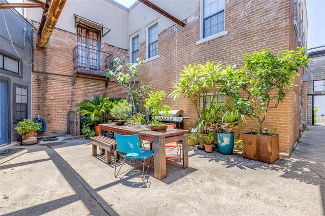 Building Photo - 1813 Clarence St