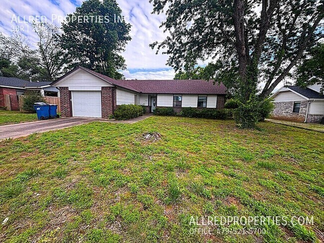 Building Photo - 2607 Purdue Cir