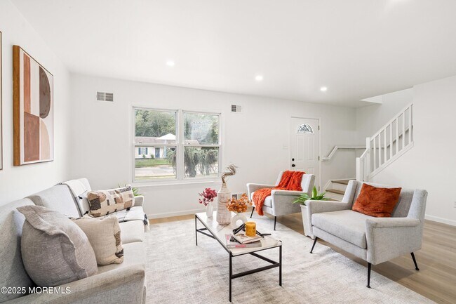 Building Photo - 944 Yellowbank Rd