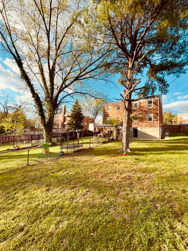 Building Photo - 2711 Shirey Ave