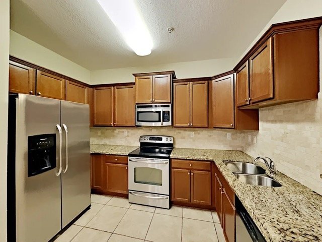 Building Photo - 497 NW 31st Ave