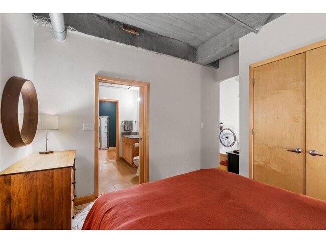 Building Photo - 748 N 3rd St