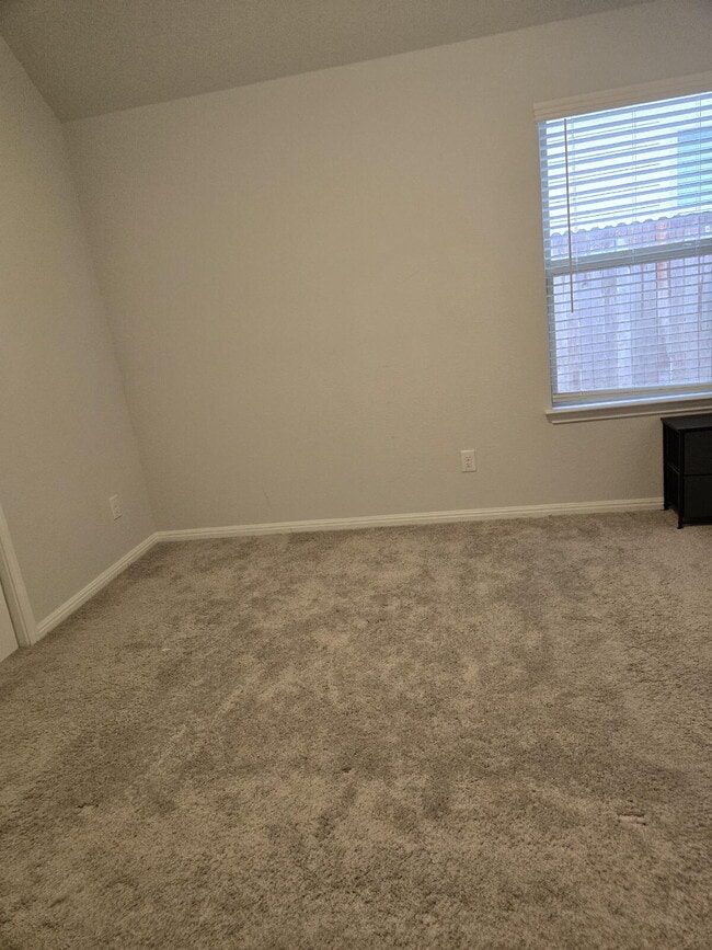 Building Photo - Gorgeous First Time Rental, 4 bed, 3 full bath in highly desirable Hills of Bear Creek