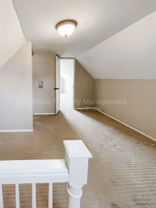 Building Photo - 1733 W 39th Ave