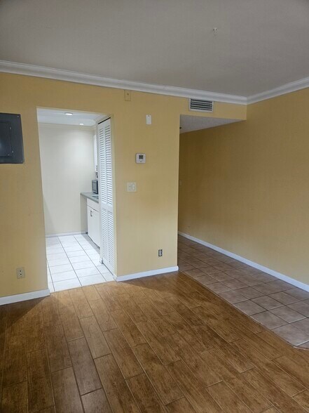 Building Photo - 4125 NW 88th Ave