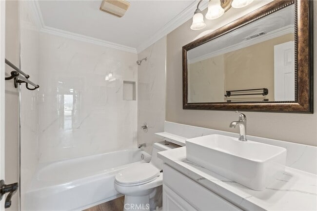 Building Photo - 6430 Regents Ct
