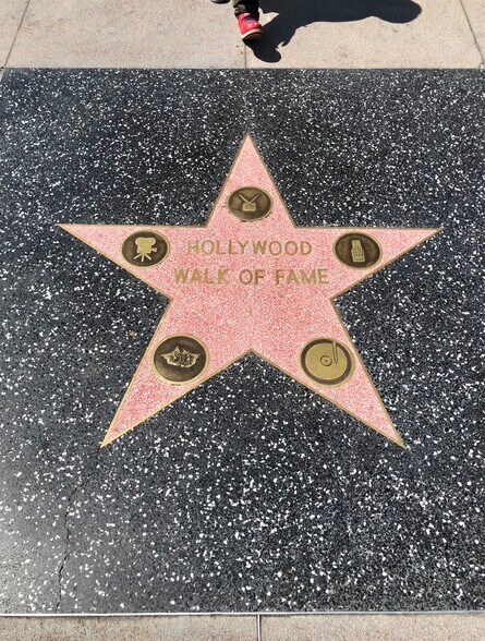 Building Photo - 11004 Hortense St