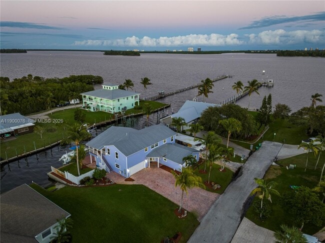 Building Photo - 474 Peninsula Dr