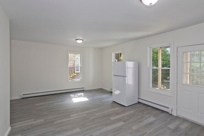 Building Photo - 22-24 Highland Ave