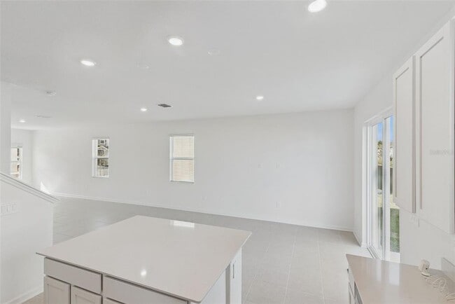 Building Photo - 2653 Skyline Lp