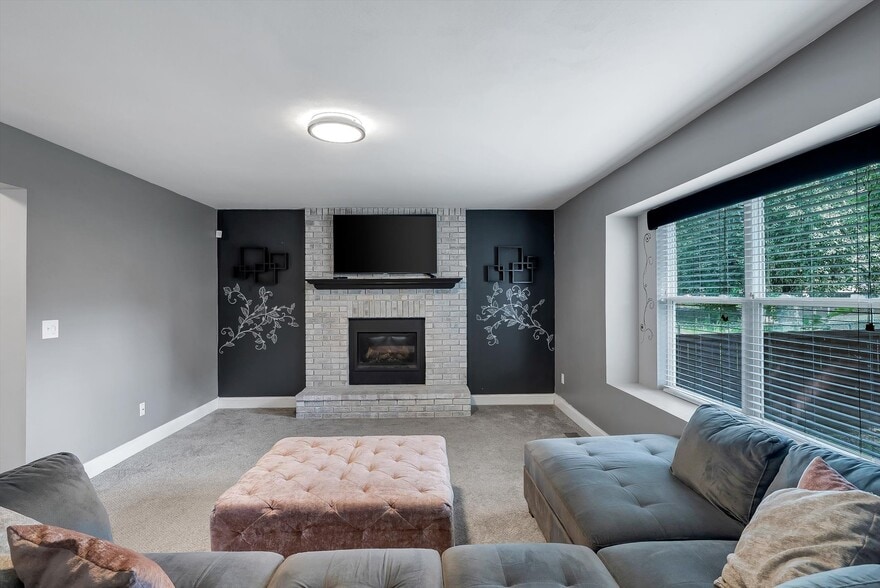 Building Photo - 1203 Ashford Place Dr
