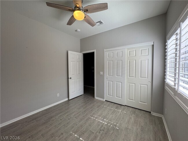 Building Photo - 8645 Emerald Grove Way