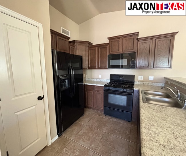 Building Photo - 5938 Megan St